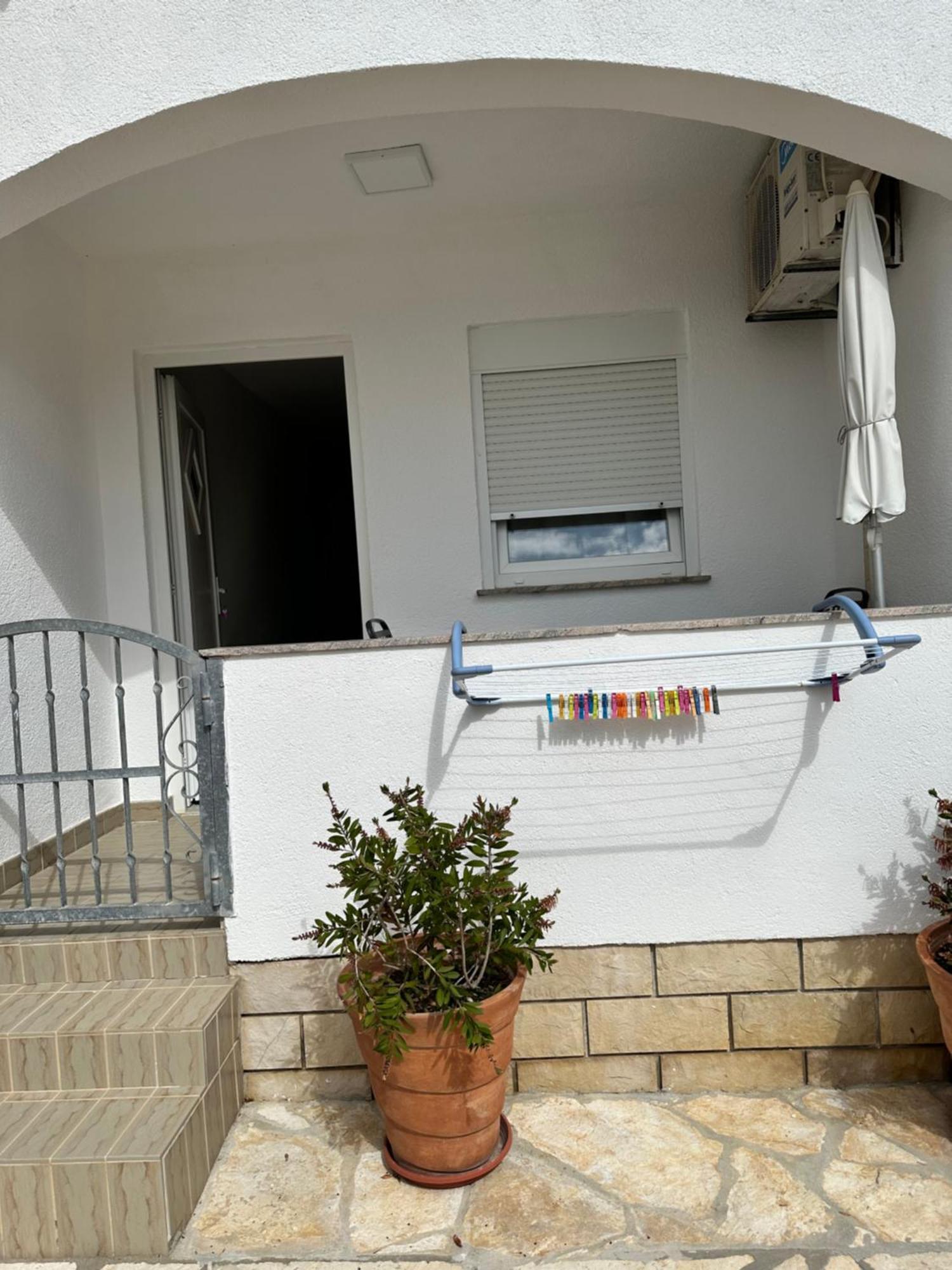 Apartments Kristina Vir Exterior foto